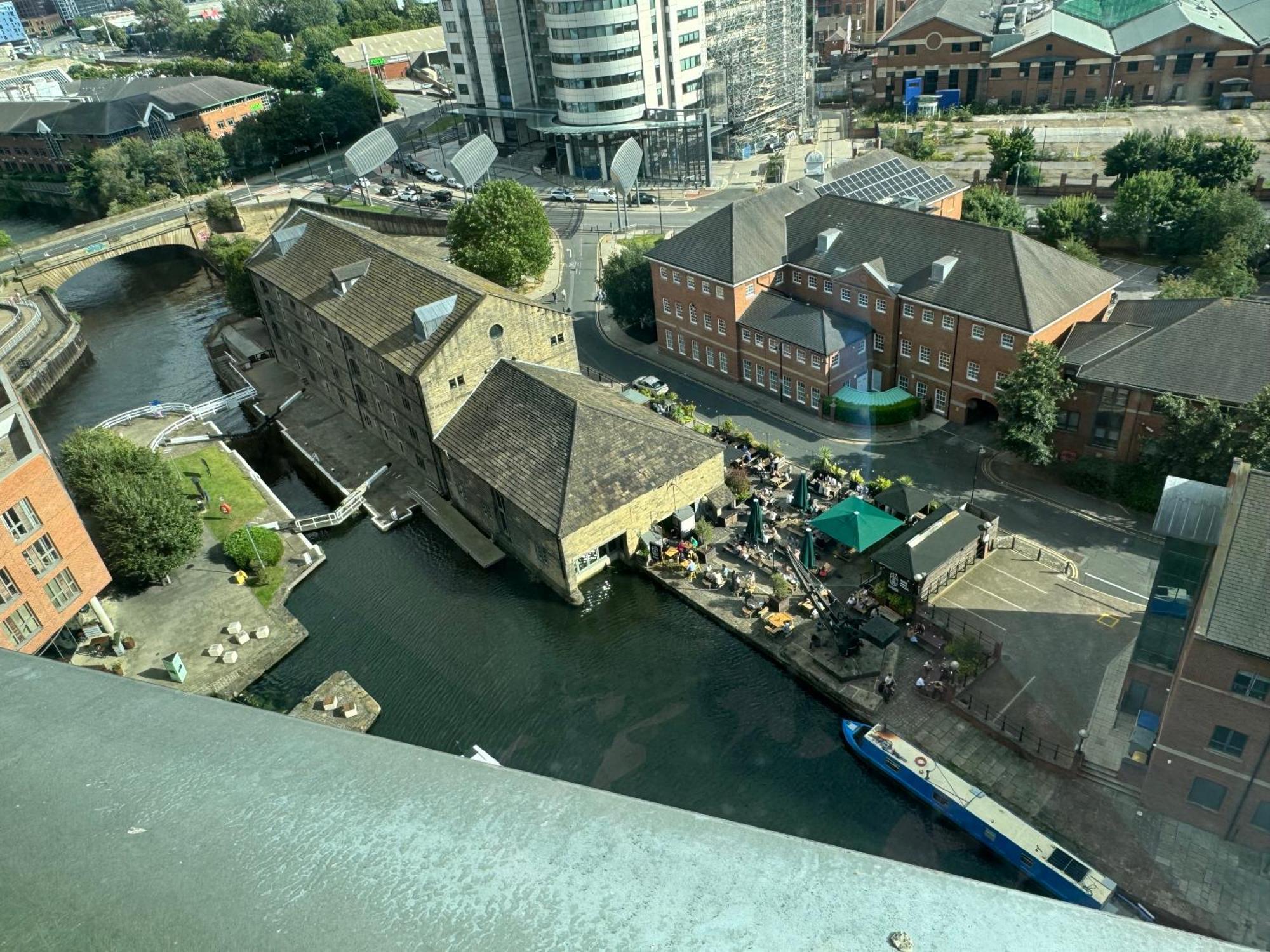 Harvey Nic'S & Designer Quarter 18 Ch Apartment ลีดส์ ภายนอก รูปภาพ